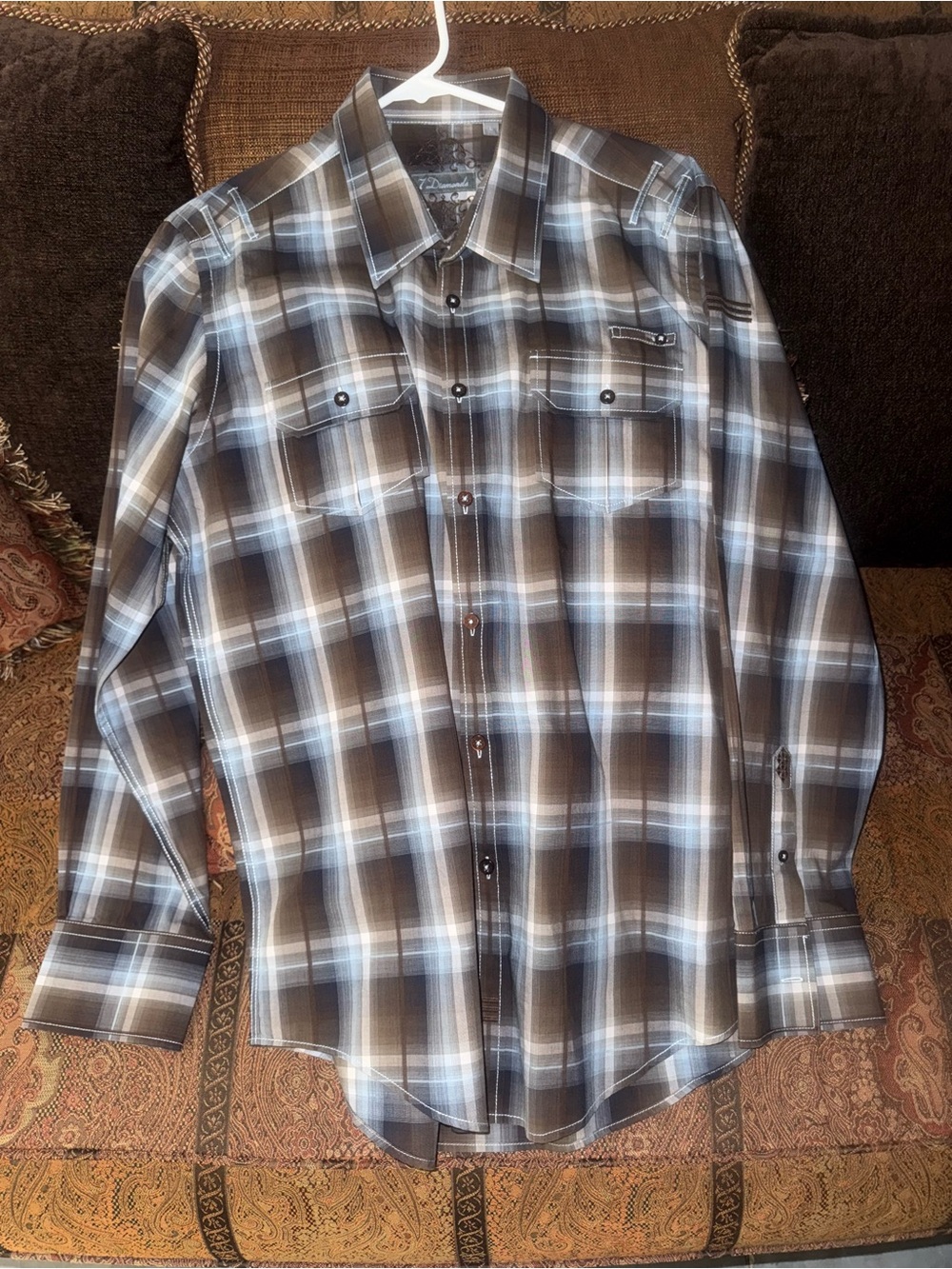 7 Diamonds  Large 
Men's Casual Plaid Button-Down Shirt - Brown & Blue